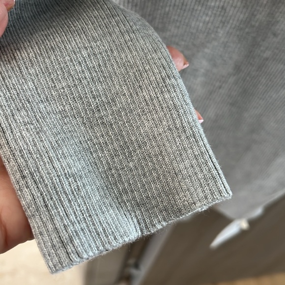 NWT MODERN MINIMALIST lovers COMMENSE gray knit off shoulder mini dress S - Picture 8 of 9